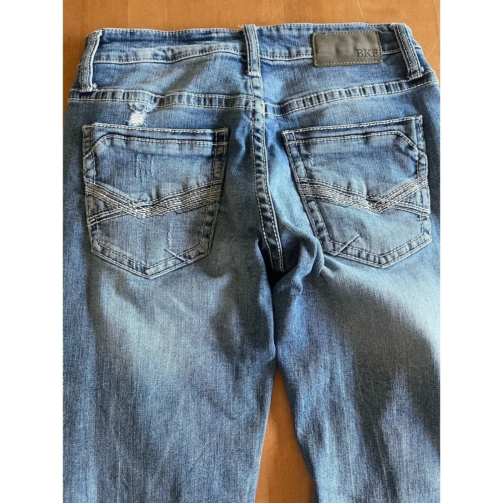 BKE Buckle Mason Tapered Mens 28x33 Distressed Blue Denim Jeans
